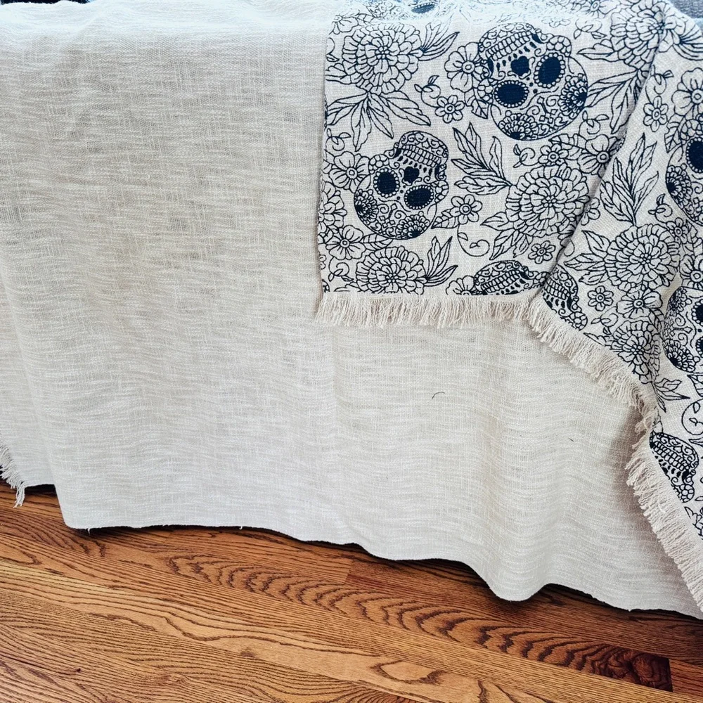 Mortar & Bone SKULLS Day of the Dead Black White 50 X 70 Knit Throw Blanket